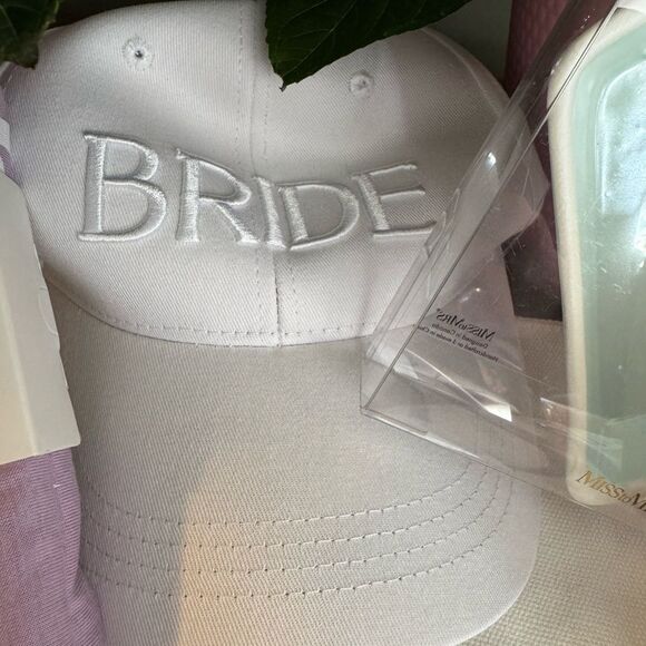 Miss to Mrs bride bundle NWT - Picture 4 of 8